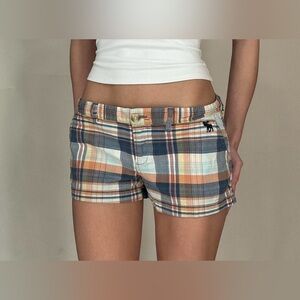 VINTAGE // Abercrombie Low-Rise Plaid Shorts